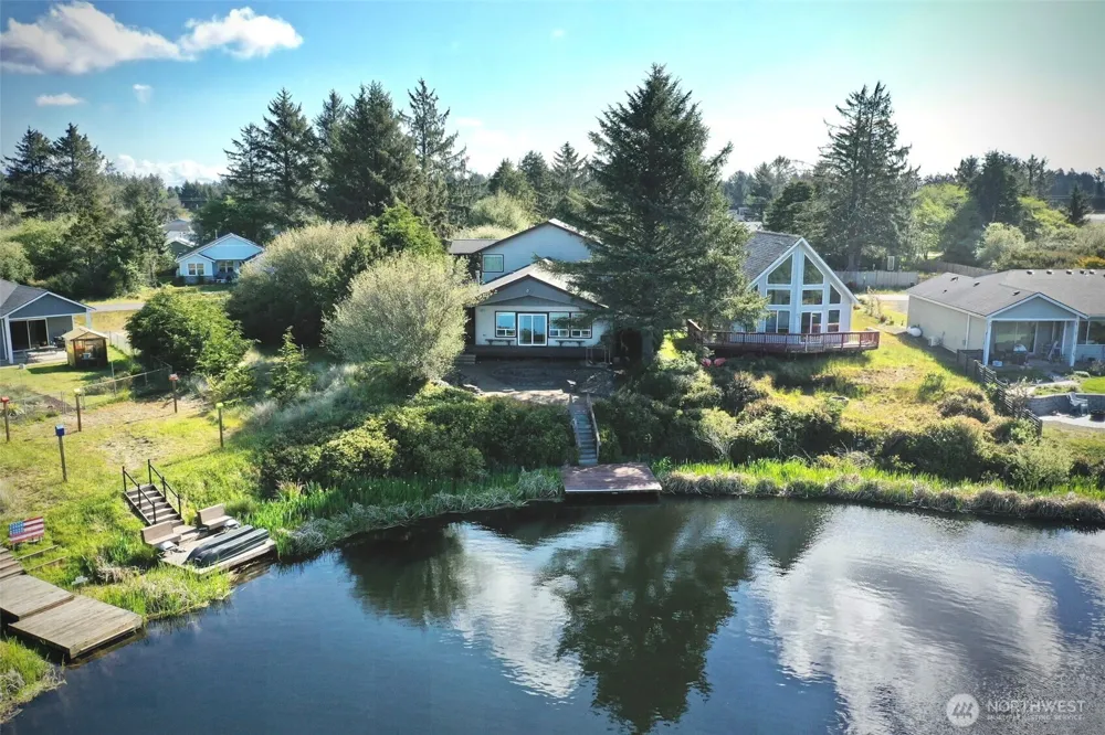 137 Razor Clam Drive SW Ocean Shores, WA 98569