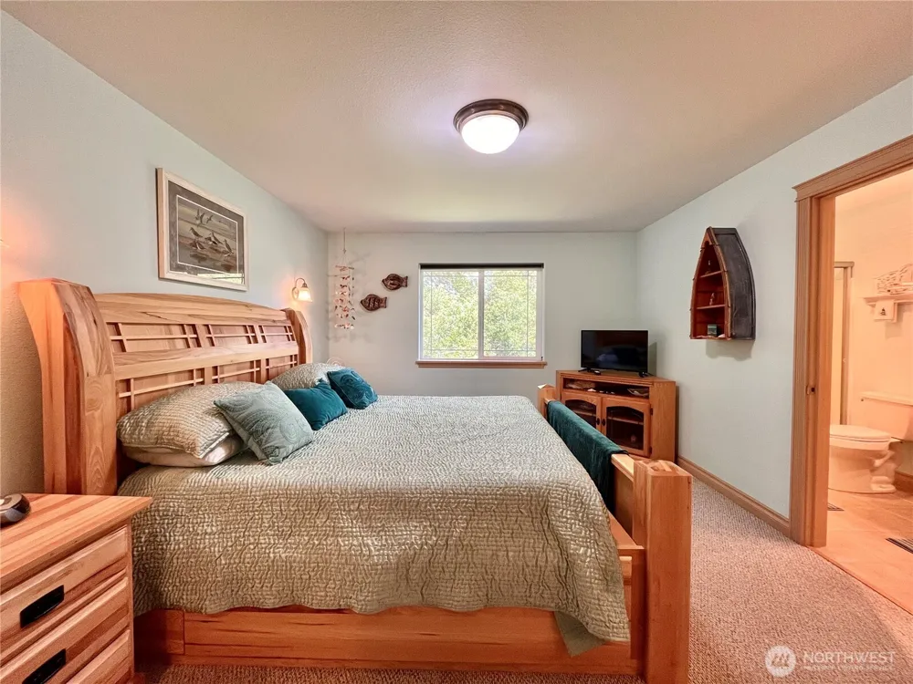 137 Razor Clam Drive SW Ocean Shores, WA 98569