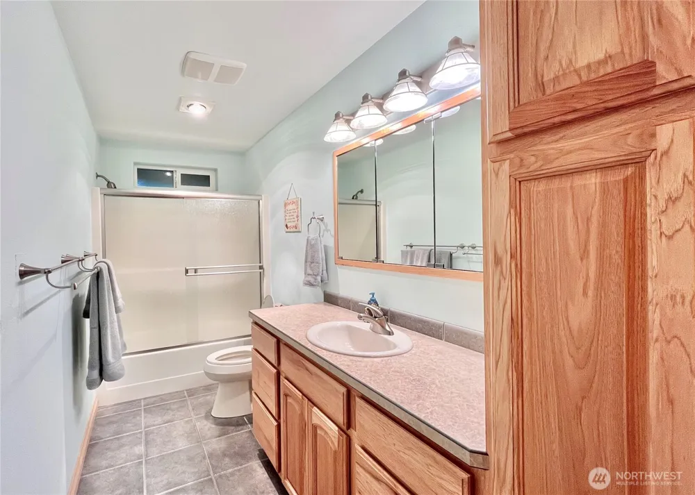137 Razor Clam Drive SW Ocean Shores, WA 98569