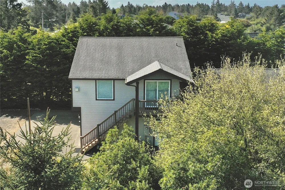137 Razor Clam Drive SW Ocean Shores, WA 98569