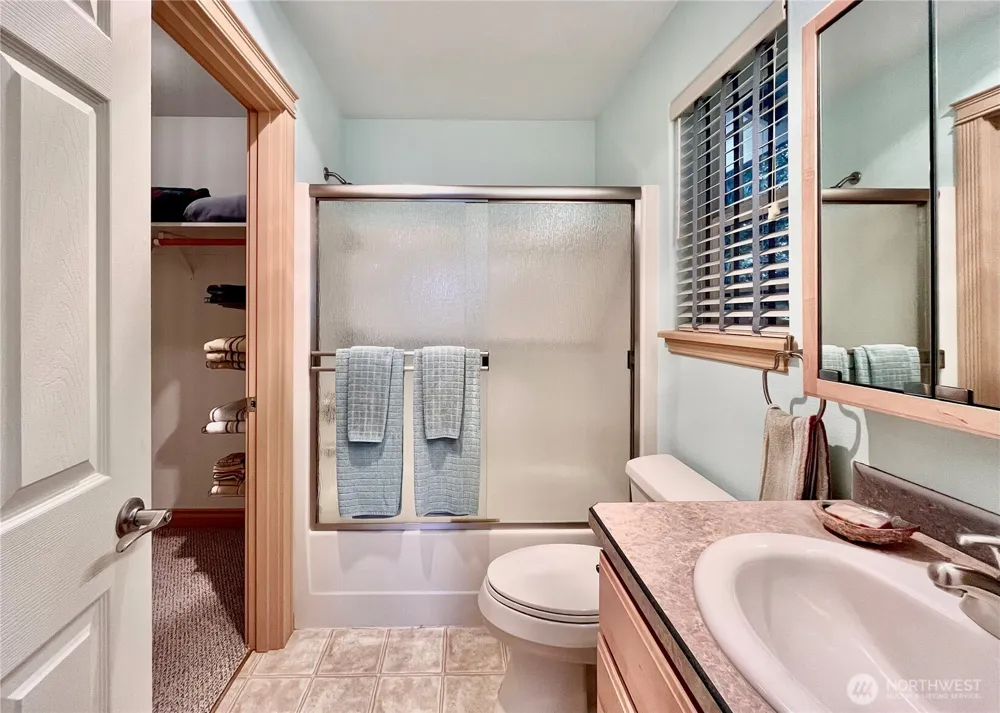 137 Razor Clam Drive SW Ocean Shores, WA 98569