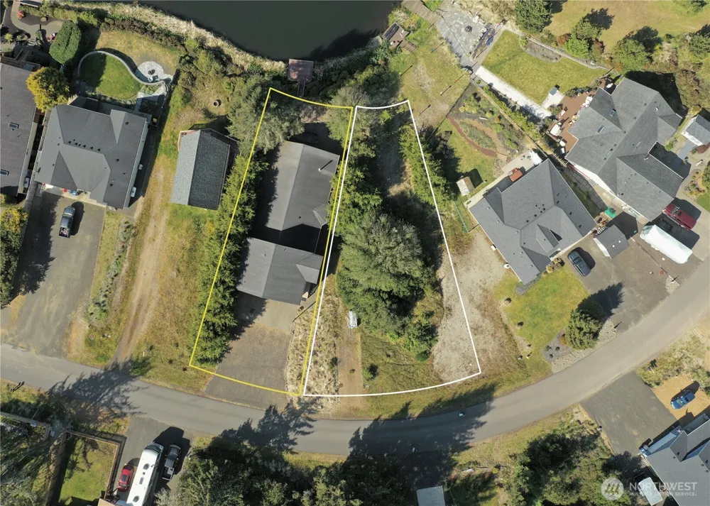 137 Razor Clam Drive SW Ocean Shores, WA 98569