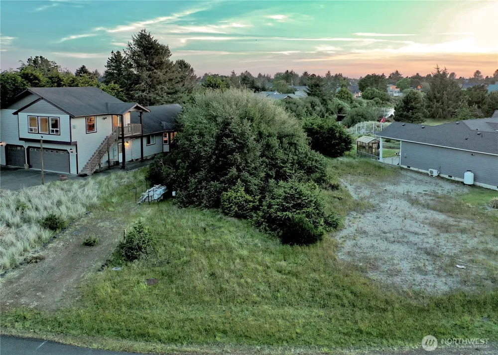 137 Razor Clam Drive SW Ocean Shores, WA 98569