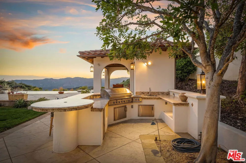 25420 Prado De Azul Calabasas, CA 91302