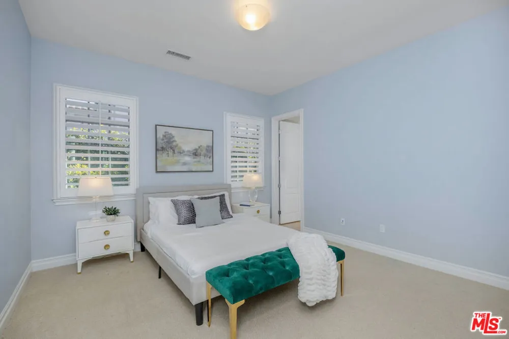 25420 Prado De Azul Calabasas, CA 91302