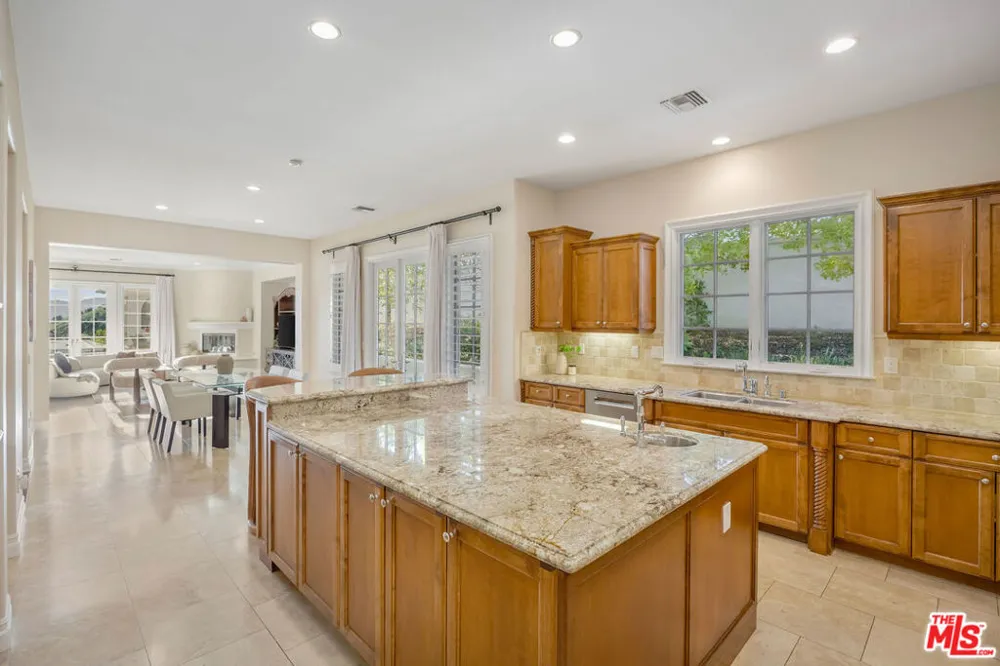 25420 Prado De Azul Calabasas, CA 91302