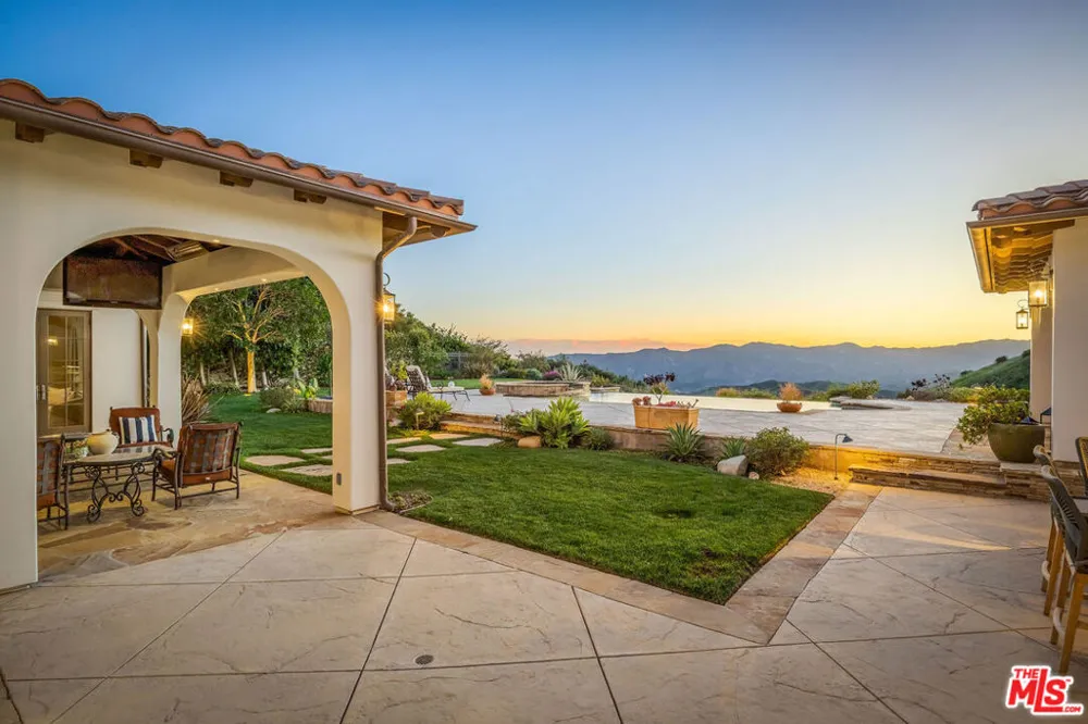 25420 Prado De Azul Calabasas, CA 91302