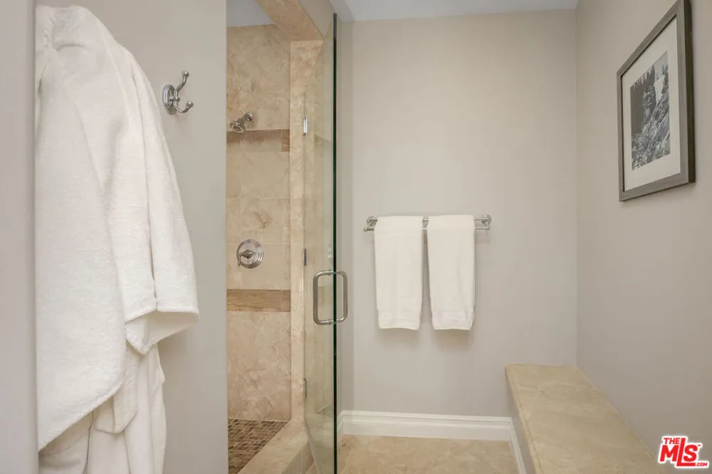 25420 Prado De Azul Calabasas, CA 91302
