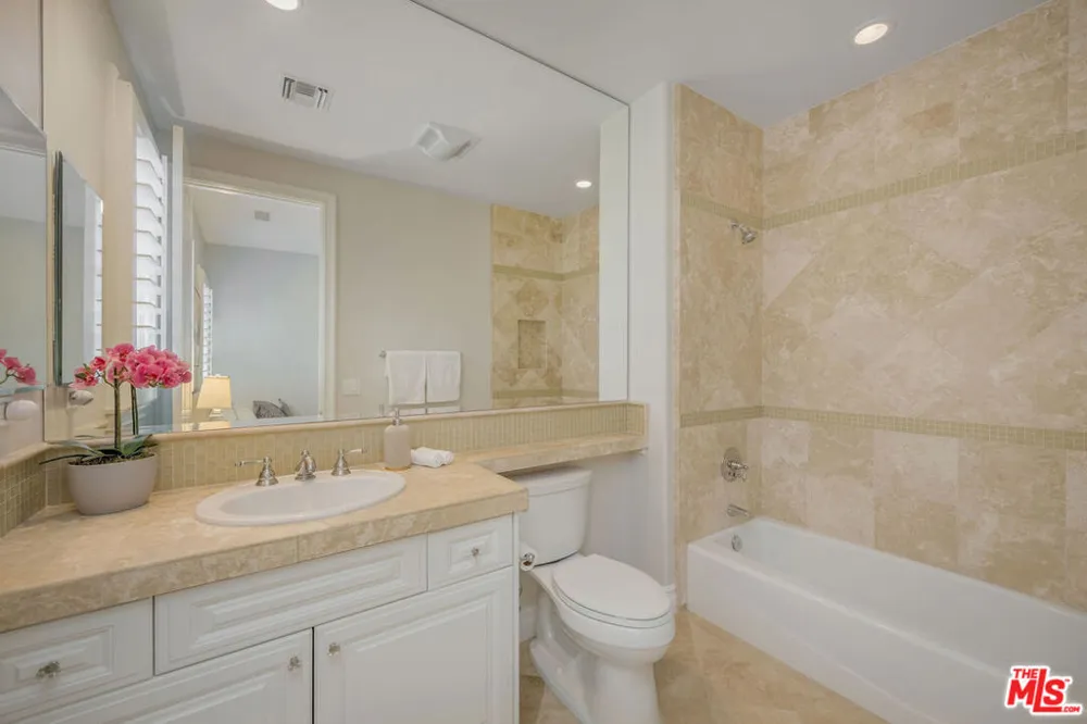 25420 Prado De Azul Calabasas, CA 91302