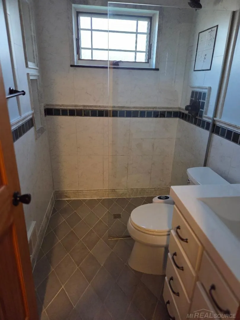 16816 Hans Court Fraser City, MI 48026
