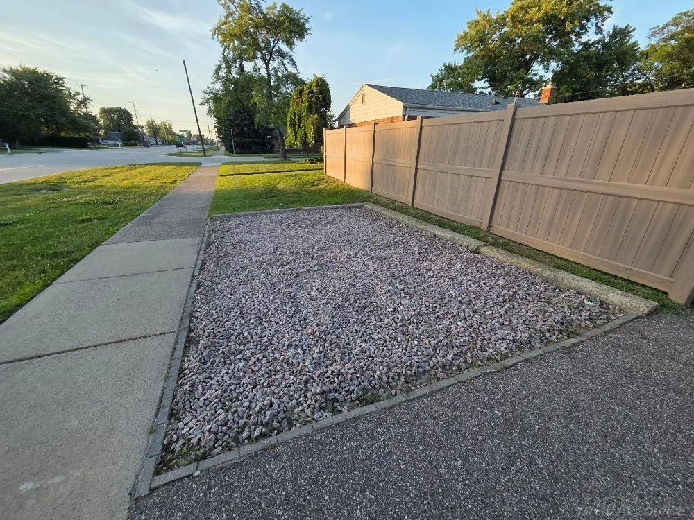 16816 Hans Court Fraser City, MI 48026