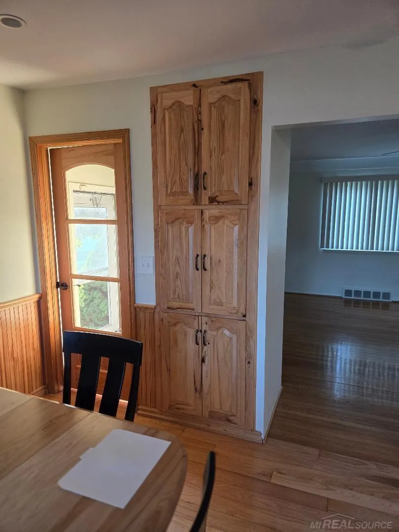 16816 Hans Court Fraser City, MI 48026
