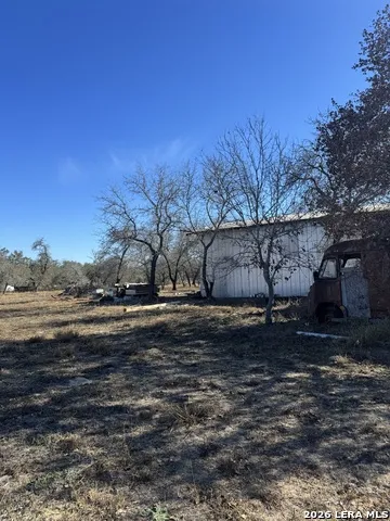 122 WOODCREST RD Somerset, TX 78069