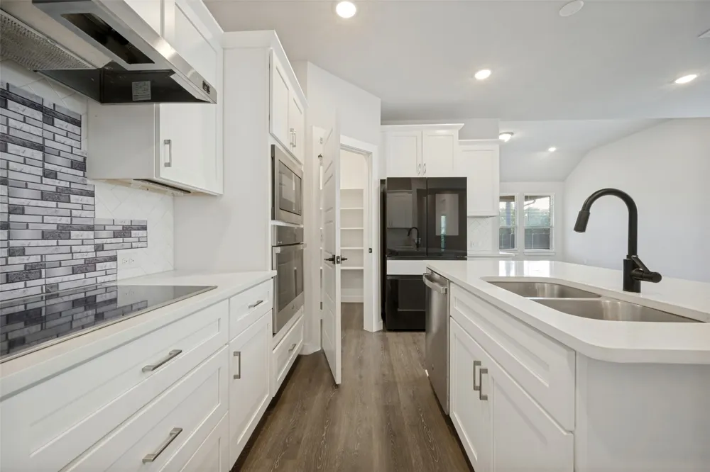 1234 Stagecoach Trail Justin, TX 76247