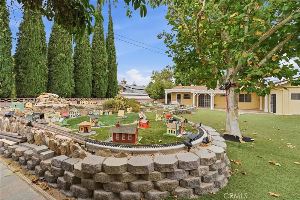 42123 45th Street W Quartz Hill, CA 93536
