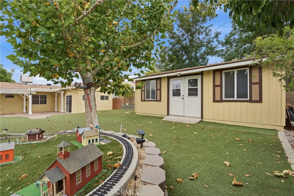 42123 45th Street W Quartz Hill, CA 93536