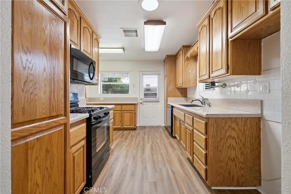 42123 45th Street W Quartz Hill, CA 93536