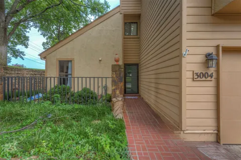 3004 E 85th Street #122