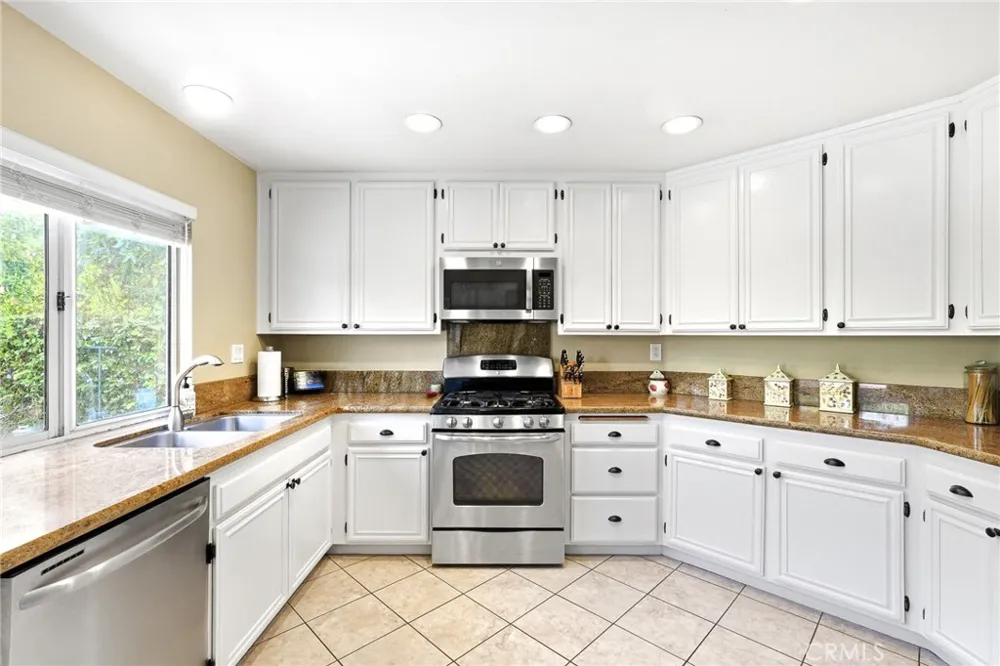 12456 Alderglen Street Moorpark, CA 93021