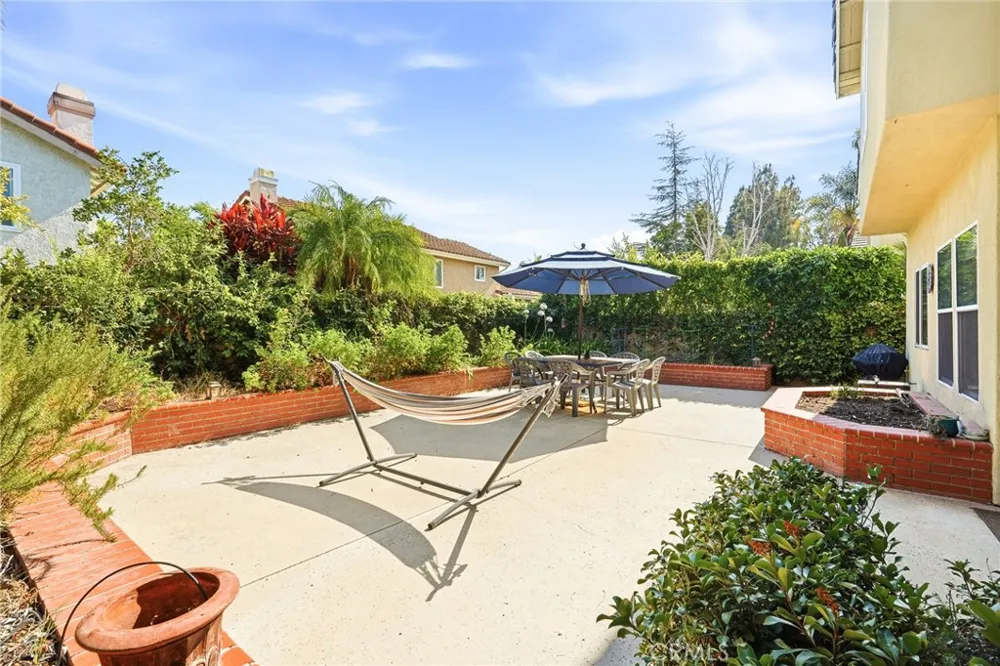 12456 Alderglen Street Moorpark, CA 93021