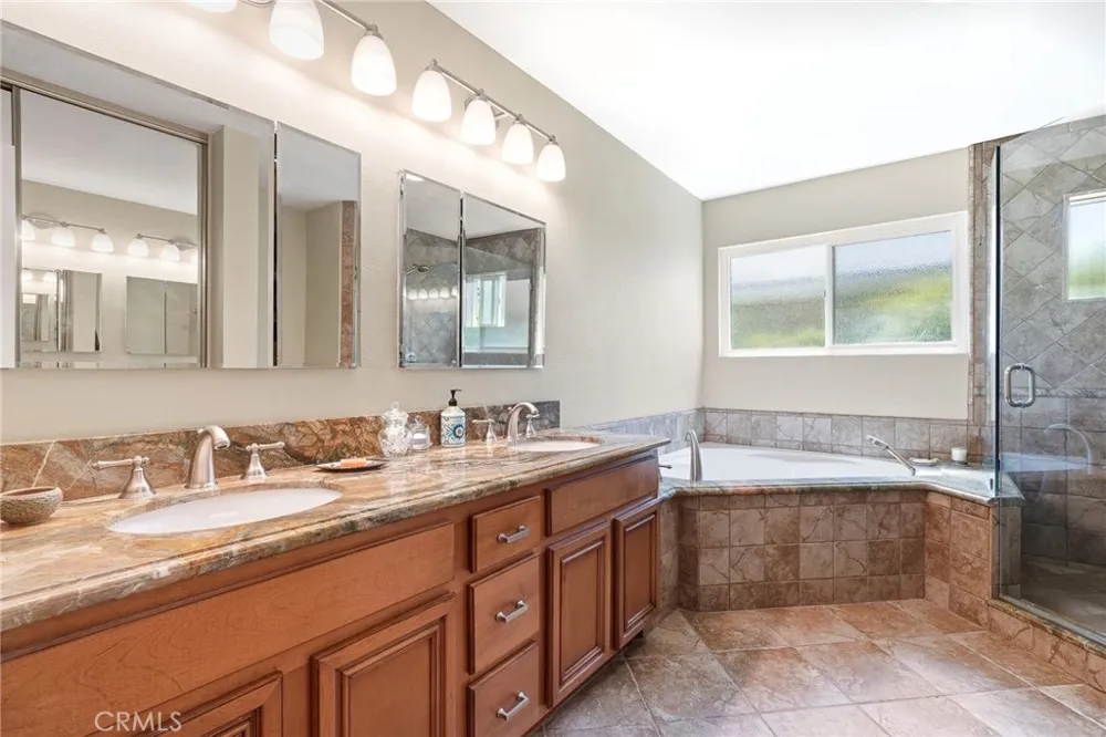 12456 Alderglen Street Moorpark, CA 93021