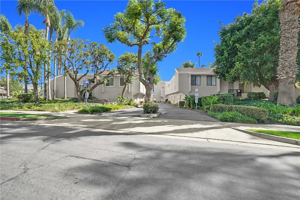 2956 Haddonfield Fullerton, CA 92831
