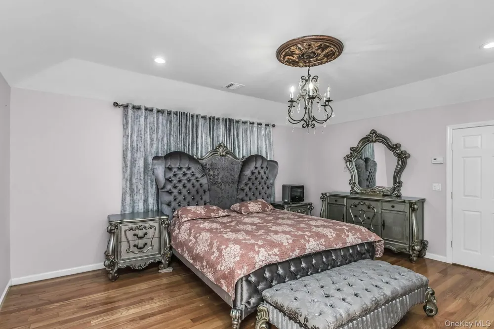 2800 Janet Avenue North Bellmore, NY 11710