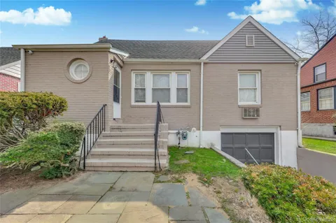 5 Hawthorne Lane