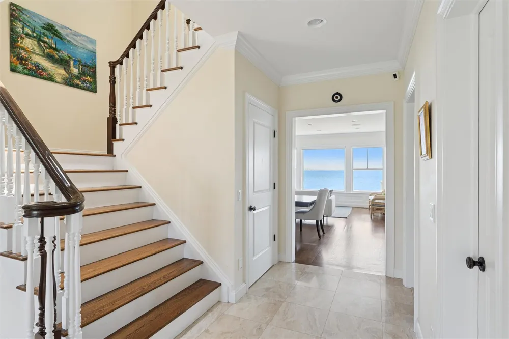 9 Shinnecock Road East Quogue, NY 11942