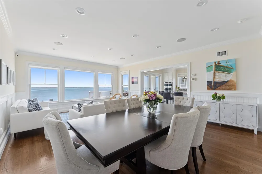 9 Shinnecock Road East Quogue, NY 11942