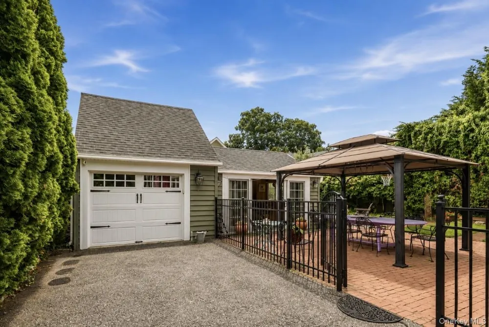 158 Wilson Avenue Westbury, NY 11590