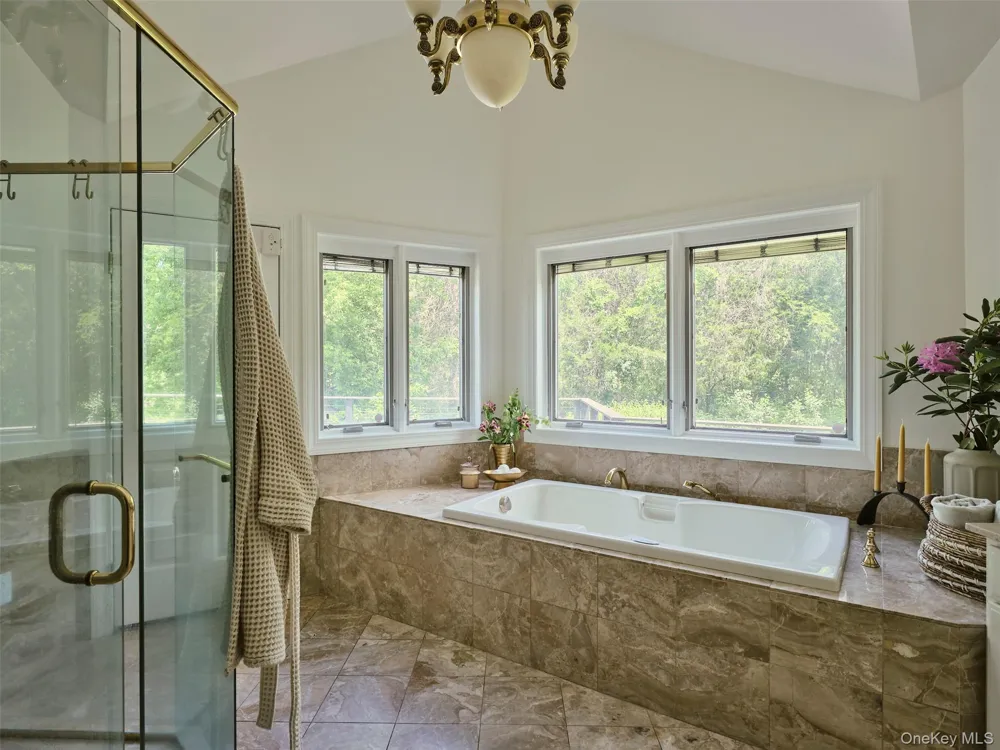 139 Jeffrey Lane Hurley, NY 12443