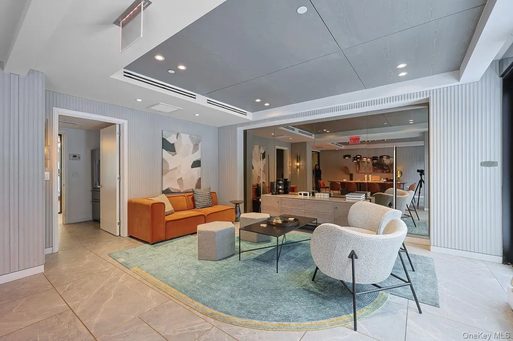 300 W 30th Street #10D New York (Manhattan), NY 10001