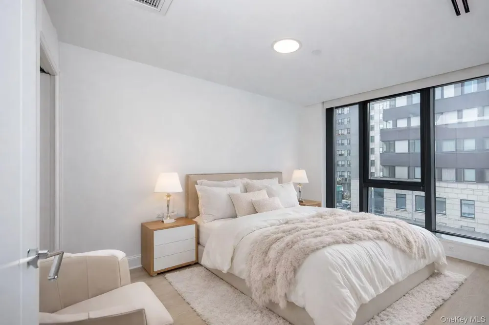 300 W 30th Street #10D New York (Manhattan), NY 10001