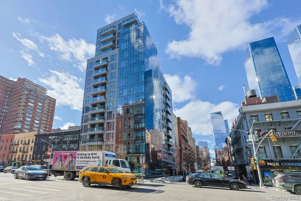 300 W 30th Street #10D New York (Manhattan), NY 10001