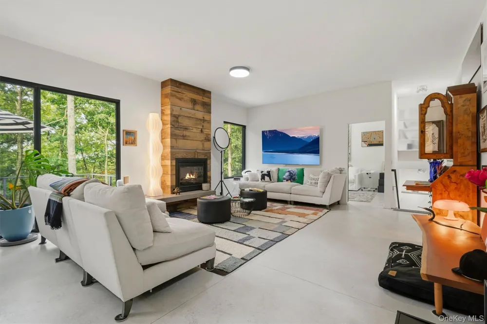 194 Mapes Road Barryville, NY 12719