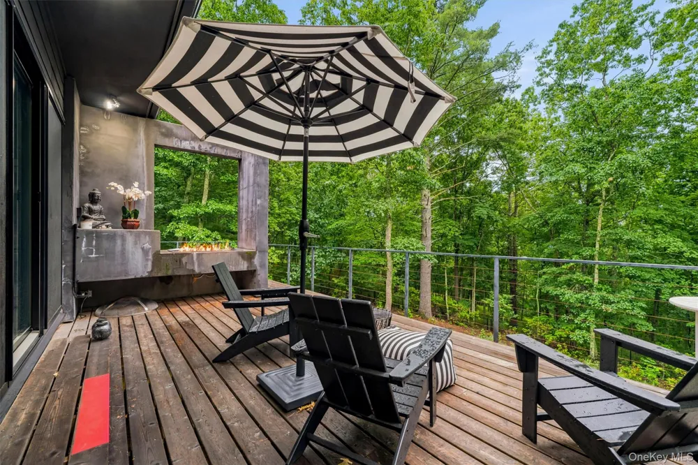 194 Mapes Road Barryville, NY 12719