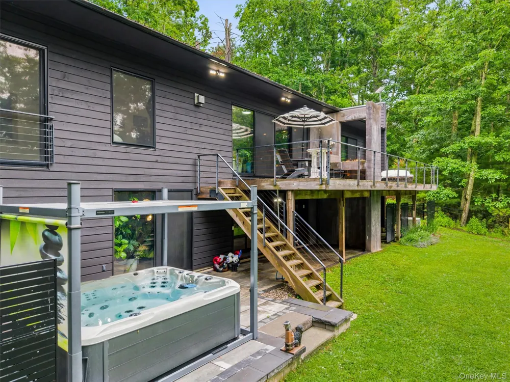 194 Mapes Road Barryville, NY 12719
