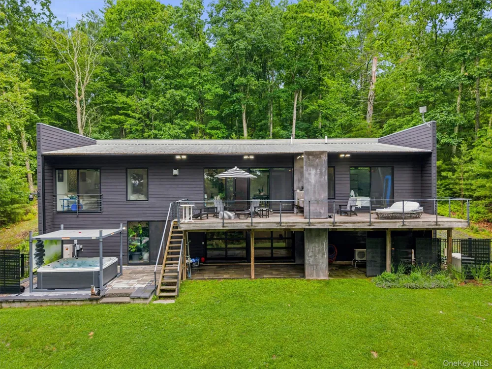 194 Mapes Road Barryville, NY 12719
