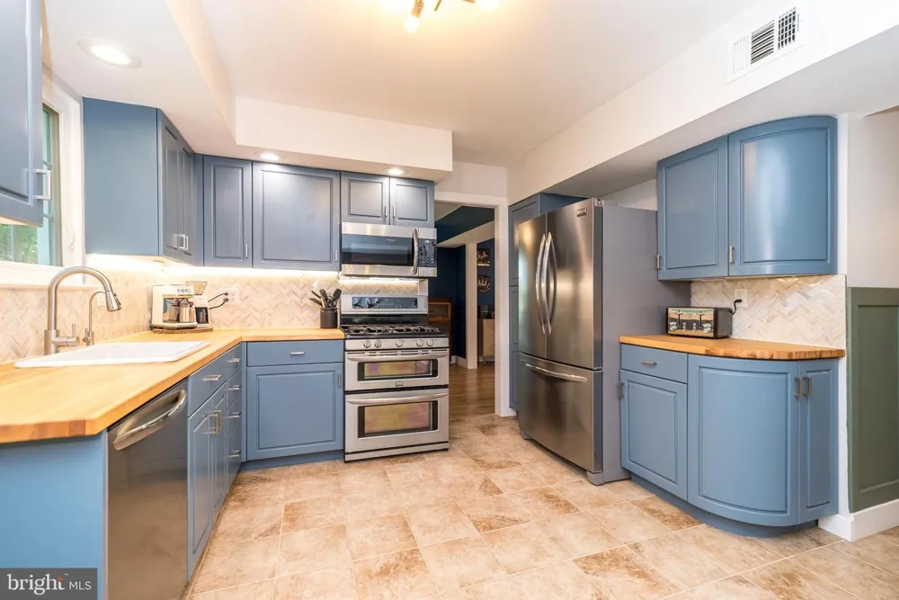2045 FOSTER ROAD Hatfield, PA 19440