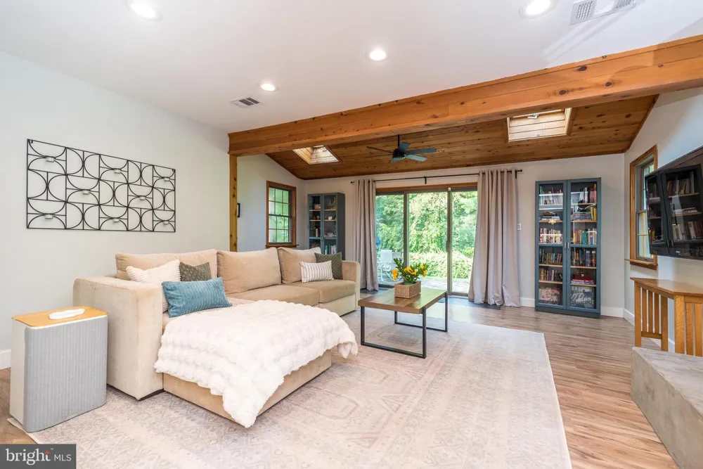 2045 FOSTER ROAD Hatfield, PA 19440