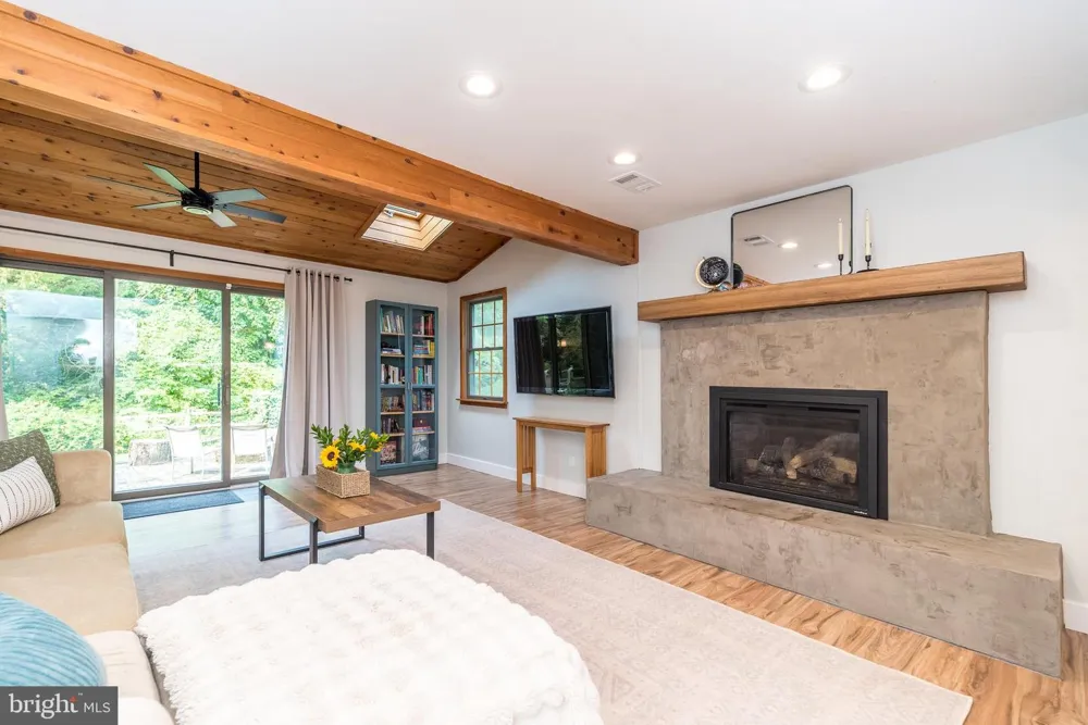 2045 FOSTER ROAD Hatfield, PA 19440