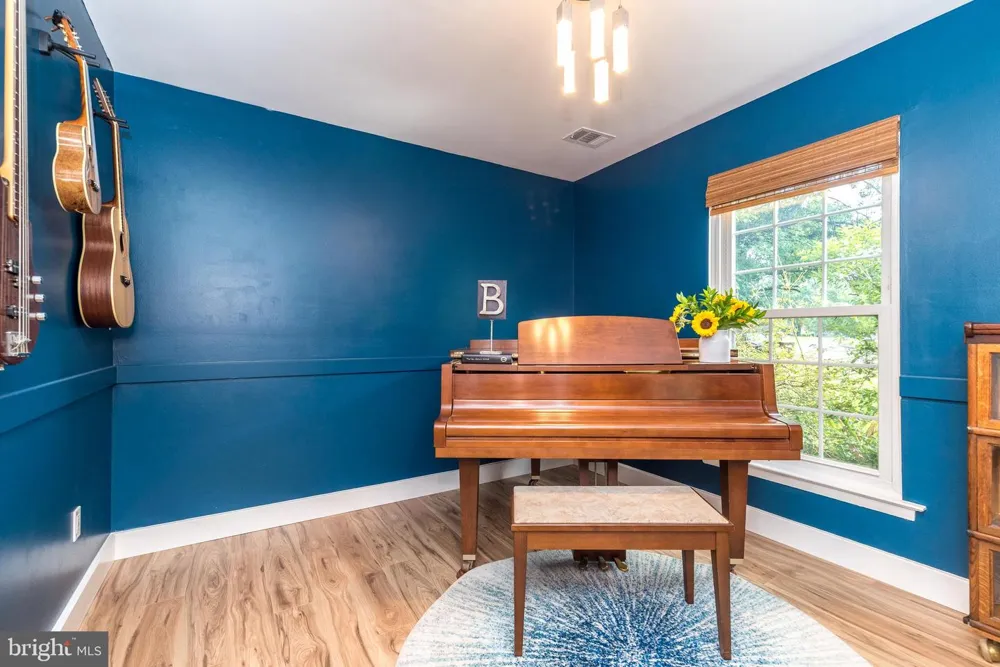 2045 FOSTER ROAD Hatfield, PA 19440