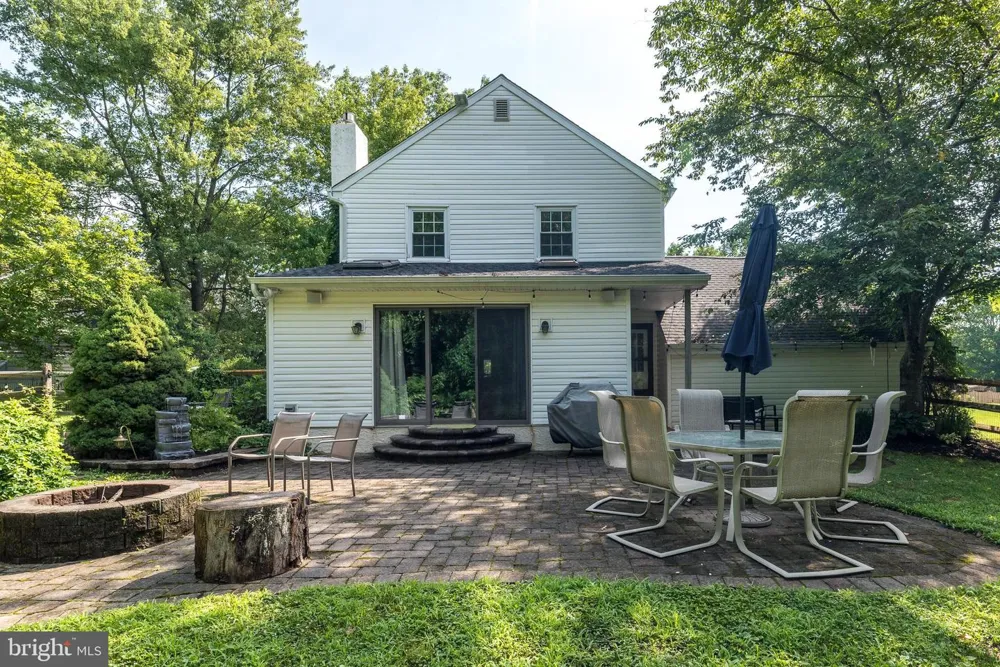 2045 FOSTER ROAD Hatfield, PA 19440
