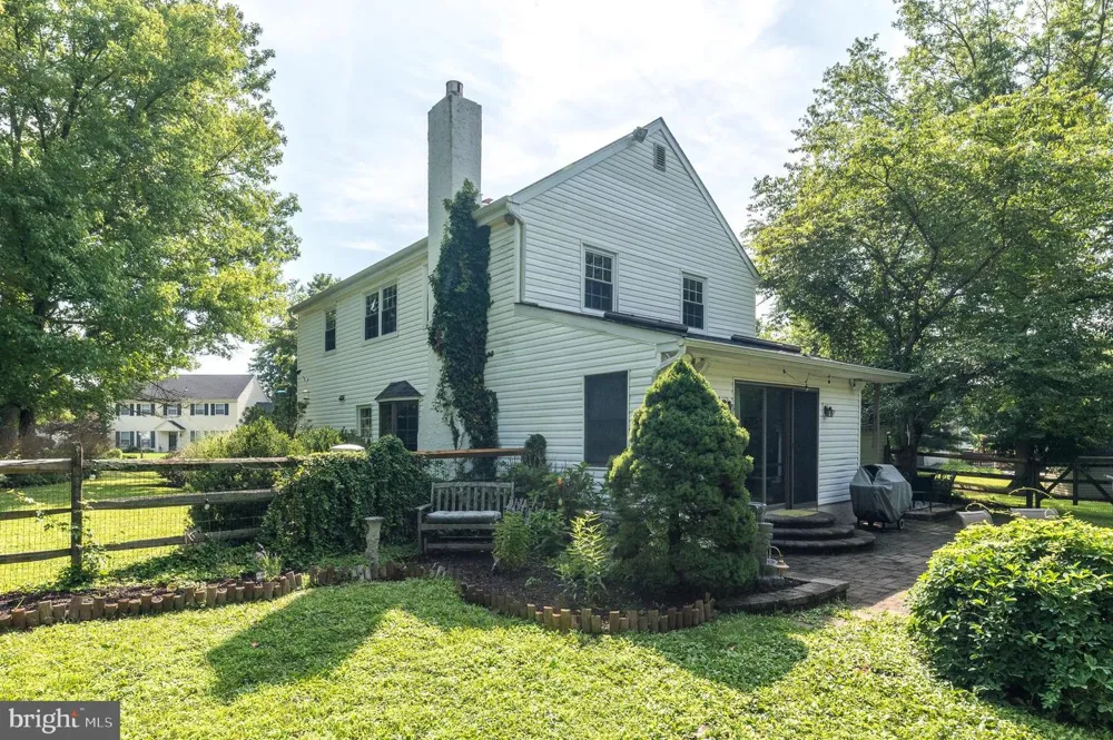2045 FOSTER ROAD Hatfield, PA 19440