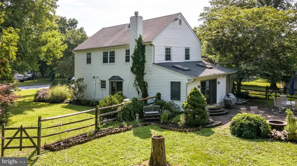 2045 FOSTER ROAD Hatfield, PA 19440