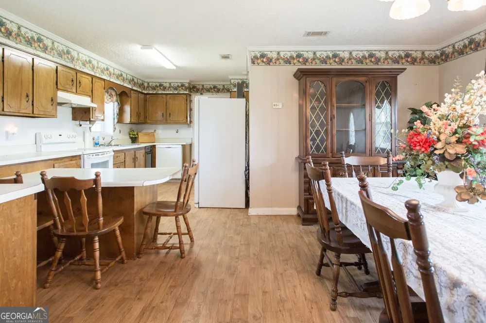 596 Teakwood RD Alma, GA 31510