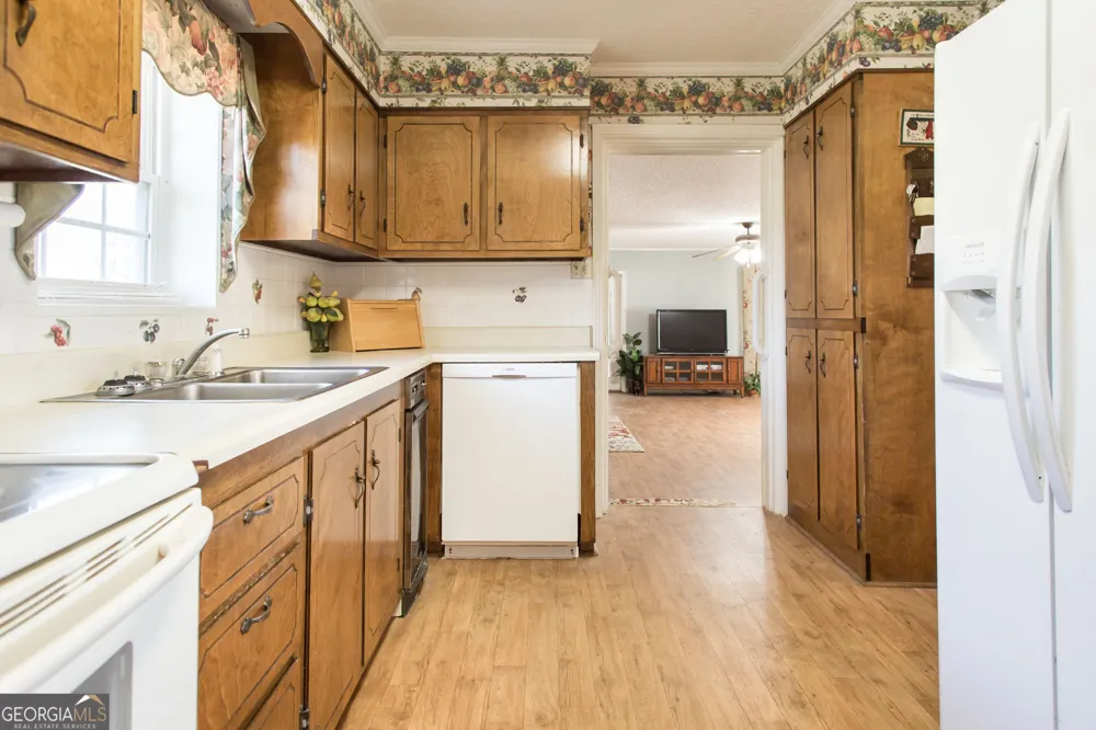 596 Teakwood RD Alma, GA 31510