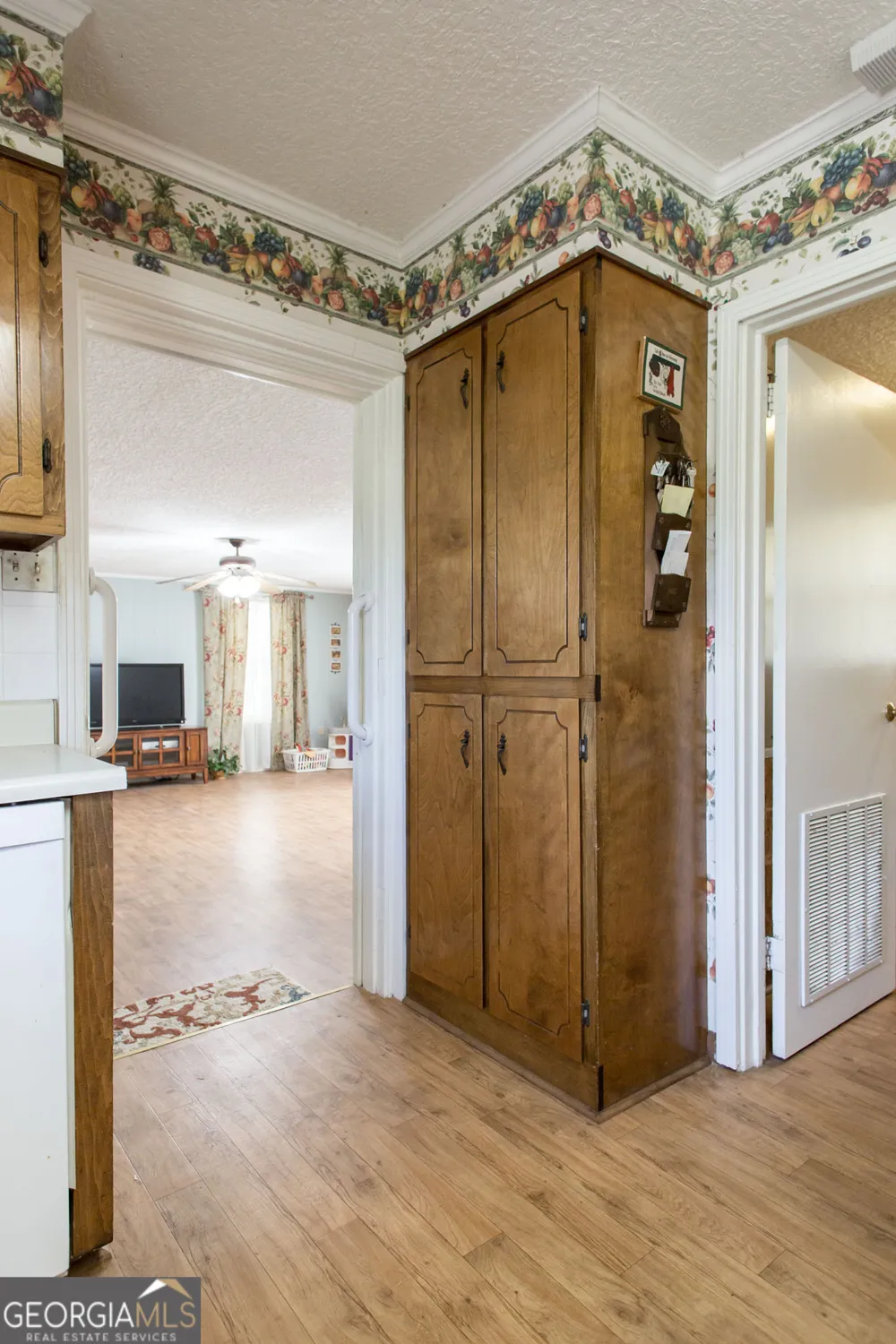 596 Teakwood RD Alma, GA 31510