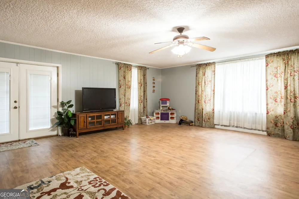 596 Teakwood RD Alma, GA 31510